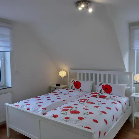 R2 Apartment *